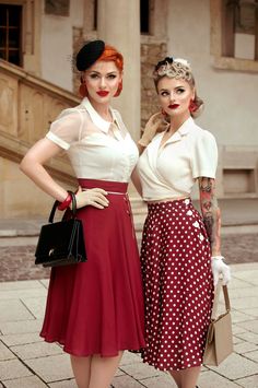 vintage 1940s fashion clothing dresses look outfits womens classic glam choose board elegant era 40s Outfits, 40s Dress, Dresses By Pattern, Mode Chanel, Gaun Fashion, Stylish Winter Outfits, Rockabilly Style, Look Retro, Glamour Dress