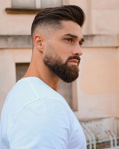 Beard Styles The Ladies Will Love – Beard Beasts Beard Styles Haircuts, Crew Cut Haircut, Beard Cuts, Long Beard Styles, Mens Hairstyles Fade