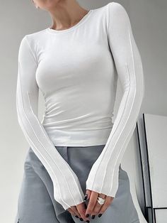 DETAILS
Composition: 95% Polyester, 5% Elastane
Design: Plain
Style: Casual
Thickness: Regular
Sheer: No
Material: Jersey
Sleeve Length: Long Sleeve
Neckline: Crew Neck
Occasion: Leisure Fit Clothes, Fits Clothes, Solid Clothes, Knit Tees, Belleza Natural, Office Ladies, Primavera Estate, Stylus, White Long Sleeve