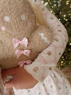 Summer Christmas Aesthetic, Pinkmas Aesthetic, Girly Christmas Aesthetic, Aesthetic Christmas Wishlist, Pink Christmas Gingerbread, Girly Winter, Girly Christmas, Christmas Dreaming, Pink Xmas