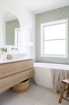 Minimalist Modern Bathroom Trends to Try #scandinavian #bathroom #ideas Scandi Bathroom, Floating Vanities, House Bathrooms, Bathroom Redesign, Bathroom Inspiration Decor, Minimalist Designs, Minimalist Bathroom