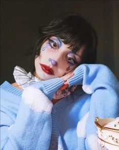 Blue And White Clown Makeup, Cute Jester Costume, Pink And Blue Clown Makeup, Jester Costume Women, Clown Aesthetic Pfp, Clown Aesthetic Makeup, Jester Makeup Female, Court Jester Aesthetic, Blue Clown Makeup