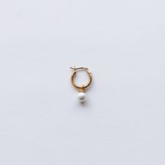 ~Made with 18K gold plated on sterling silver that gives it a charming sheen. ~Inner Hoop diameter: 10mm~Pearl Diameter: 6mm~Nickel Free & Lightweight, perfect for everyday wear ~Sold as 1 earring Body Types, Fresh Water, Freshwater Pearls, 18k Gold, Gold Plate, Everyday Wear, Plating, Stud Earrings, Sterling Silver