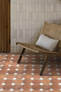 unexpected tile pairings Cross Tile Floor, Brick Tile Bathroom, Cle Tea Ceremony Tile, Bathroom Tile Ideas Neutral, Cle Tile Bathroom, Tiles Floor Ideas, Conservatory Entryway, Yellow Backsplash Kitchen, Sunroom Tile