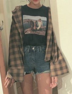 Summer Grunge Outfits, Mode Hippie, Flannel Outfits, Teen Outfits, 90s Fashion Outfits, Hipster Outfits, Mode Inspo, Teenage Fashion Outfits, Retro Outfits