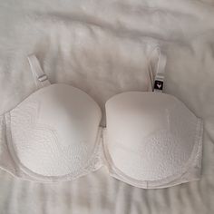 Nwt Victoria’s Secret Dream Angels Multi Way Bra Size 36dd White Victoria's Secret White Padded Bra, White Victoria's Secret Push-up Bra, Victoria's Secret White Push-up Bra, Girl Shopping, Coverage Bras, Vs Bras, Red Bra, Victoria Secret Body, Printed Bras