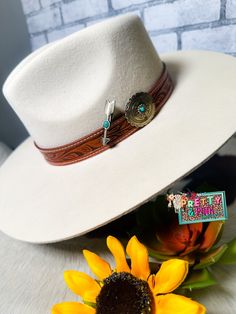 Charlie 1 Horse White Sands Hat makes the perfect fall accessory! Style it your way! Beautiful tooled leather band with a turquoise pin & the signature fire branded "C" on the front. Made in the USA! Please refer to size chart, attached to pictures All hat sales are final Charlie 1 Horse Hat, Horse White, Fall Accessories, Tooled Leather, Hats For Sale, White Sand, Hat Making, Leather Tooling, Leather Band