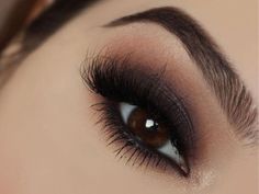 Trendy Nails Ideas, Maquillage Yeux Cut Crease, Bold Eye Makeup, Make Up Tutorials, Smokey Eye For Brown Eyes, Eye Makeup Pictures, Eye Makeup Steps