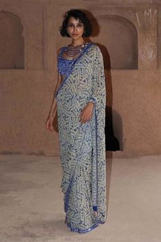 Blue saree with all over leaf vine prints. Paired with a padded blouse with mirror hand embroidery - Aza Fashions Arpita Mehta, Embroidery Mirror, Sanya Malhotra, Padded Blouse, Print Saree, Drape Saree, Blue Saree, Blouse For Women, Saree With Blouse