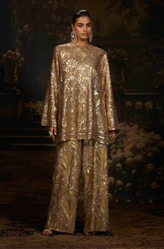 Buy Designer Gold Kurta & Pant Set online for Women from Diffuse by Manish Malhotra. MM-PR-SKS-60907-PL_C Kurta Pant Set, Hijab Styles, Manish Malhotra, Dream Dresses, Bridal Dress Design, Contemporary Chic, Kurta With Pants, Indian Wedding Dress, Manish