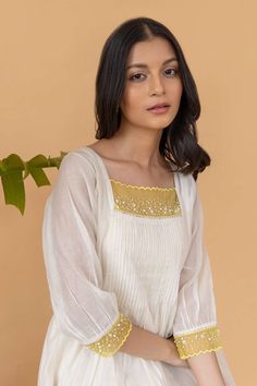 Buy Khamaj India White Chanderi Pleated Dress Online | Aza Fashions Onam 2023, Hm Outfits, Alia Cut, Desi Attire, Sewing Sleeves, Ethnic Dresses, Embroidered Dresses, Pleated Dresses