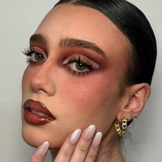 Cool Olive Skin Tone, Latest Makeup Trends, Eye Makeup Styles, Olive Skin Tone, Graphic Makeup, Unique Makeup, Dope Makeup, Olive Skin, Latest Makeup