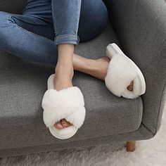 Evshine Women's Fuzzy Slippers Cross Band Memory Foam House Slippers Open Toe Indoor Outdoor Shoes, Beige, Size 7-8 Features: FASHION & ELEGANT: Breathable open-toe along with trendy faux fur design makes these womens slippers stylish and practical. Easily slides in whenever you want your feet relaxed. FUZZY HOUSE SLIPPERS: Fuzzy faux fur upper and footbed surround your foot in cloud comfort, making your feet cozy. A good choice for reducing muscle fatigue after a long day of work. MEMORY FOAM I Foam House, Fur Design, Foam Slippers, Presents For Women, Muscle Fatigue, Summer Sneakers, Fuzzy Slippers, Cozy Feeling, Fashion Elegant