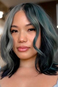 Medium Length Dark Graphite Gray Layered Hair Middle Parting Asian Girl Graphite Hair Color, Dark Grey Hair Color, Gray Transition, Blue Grey Hair, Reverse Gray Hair, Dark Grey Hair, Gray Hair Styles, Gray Hairstyles, Grey Ombre Hair