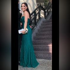 Beautiful Emerald Green Prom Dress Worn Once!! Willing To Negotiate! Emerald Green Prom, Emerald Green Prom Dress, Green Prom, Green Prom Dress, Wearing Dress, Emerald Green, Prom Dress, Emerald, Prom Dresses