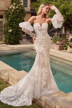 Off white fitted embroidered strapless sweetheart mermaid formal long dress with removable sleeves. Strapless Lace Wedding Dress, Mermaid Wedding Gown, Removable Sleeves, Cinderella Divine, Bridal Gowns Mermaid, Wedding Gowns Mermaid, Trumpet Skirt, Romantic Bride, Lace Mermaid