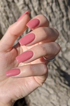 Unhas Elegantes / Rosa / Unhas Delicadas / Unhas rosa / Unhas simples / Nails / Pink nails / Nail design Pink Gel Acrylics, Pink Nails Pattern, Simply Pink Nails, Plain Color Nails Acrylic, Plain Dip Nails, Pink Nail Colors Shades, One Colored Nails, Light Spring Nails, Mauve Almond Nails