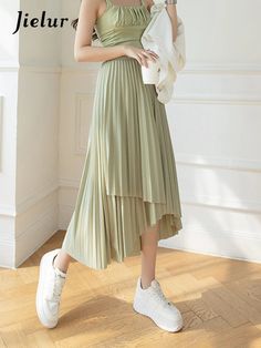 The most elegant attire, perfect for any occasion, is this new dress. The flattering cut and subtle color palette make it a perfect addition to your wardrobe. Do you wanahavit? Long Skirt For Women, 2024 Spring Summer, Elegant Attire, Long Skirts For Women, Skirt For Women, Empire Dress, Mid Length Skirts, Green And Khaki, Skirt Length