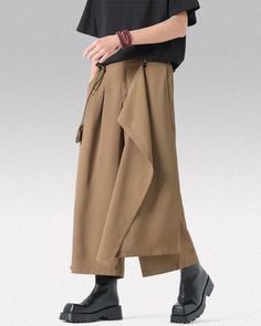 Hakama ’Shiroi’ - TECHWEAR STORM™ Japanese Traditional Shoes, Hakama Trousers, Japanese Pants, Traditional Shoes, Streets Of Tokyo, Hakama Pants, Samurai Pants, Techwear Pants, Techwear Outfits