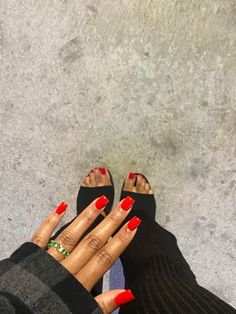 Short Gel Nails Red Design, Hint Of Red Nails, Red Pedicure Black Women, Red Acrylic Overlay Nails, Short Red Nails On Brown Skin, Red Nails Acrylic On Black Women, Simple Nail Ideas Black Women, Red Nails For Short Nails, Red Shirt Square Nails