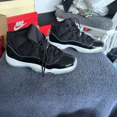 Jordan 11 Retro Space Jam Size 6.5 Y Or Women’s Size 8 Used, Worn About 2 Times, Has Sole Protectors On Bottom That Can Be Removed Retro Space, Shoes Jordan, Jordan 11 Retro, Space Jam, Jordans For Men, Jordan 11, Jordan Shoes, Mens Shoes Sneakers, Black Blue