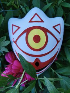 See more on https://www.daelys-art.com/ Zelda inspired mask of truth 3D printed, hand painted then varnished  It is full size, it can be worn or displayed.  This is plastic Slight printing marks may be visible  Also available without paint. It will just be white Mask Of Truth Zelda, Cool Mask Designs, Ceramics Mask, Ceramic Mask, Cool Masks, Masks Art, Mask Design, Game Item, Mask For Kids