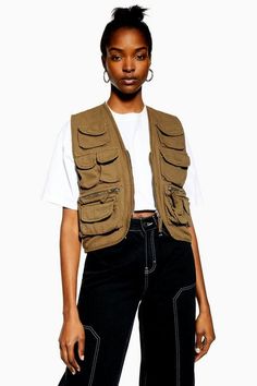 Fisherman Vest Outfit, Utility Vest Outfits For Women, Vest Women Outfit, Gilet Outfit Women, Gilet Cargo, Utility Vest Outfit, Womens Utility Vest, Gilet Outfit, Utility Clothing