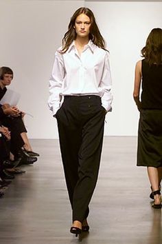 Calvin Klein Collection Spring 2002 Ready-to-Wear Fashion Show - Zoe Hawkins, Calvin Klein