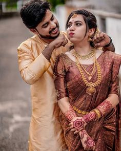 Wedding Outfits For Groom, Kerala Wedding Photography, Kerala Wedding, Indian Couple, Indian Wedding Photography Couples, Bridal Photography Poses, Indian Wedding Couple Photography, Indian Wedding Couple