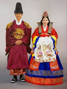 [Korean Wedding Paebaek Costume Rental] * Perfect for your engagement or wedding photo! ■ Includes : Everything you need for Pae-Baek. ■ Bride - Pae-Baek Drobe(폐백의상) - Hanbok: Jeogori(저고리), Chima(치마) - Petticoat(속치마) - Socks(버선) - Apron(절수건) - Hair acc: Gold stick(비녀), Crown(족두리), Dang-gi(댕기) - Red dot(연지곤지) - Shoes(꽃신) ■ Groom - Pae-Baek Drobe(폐백의상) - Hanbok: Jeogori(저고리), Pants(바지) - Hat, Belt(사모관대) - Shoes(장화) ■ HOW IT WORKS : 1. Shipping The package will be scheduled to arrive within 1 or 2 Wedding Dress Korean Style, Wedding Dresses Korean, Hanbok Wedding, Wedding Bomboniere, Korean Bride, Korean Wedding Dress, Korean Traditional Dress, Korean Hanbok, Korean Wedding