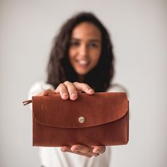 Women leather wallet Minimalist Wallet With Zipper Pouch For Daily Use, Minimalist Wallets With Zipper Pouch For Daily Use, Minimalist Wallet With Removable Pouch For Daily Use, Minimalist Clutch Wallet For Daily Use, Minimalist Daily Use Clutch Wallet, Modern Wallets With Pen Slots For Everyday Use, Minimalist Leather Clutch Wallet, Versatile Bifold Clutch For Everyday Use, Versatile Everyday Bifold Clutch