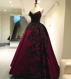 Moe shour Evening Dresses Lace, Couture Dior, Ball Gown Prom Dress, Elegant Evening Dresses, Prom Dress Black, Prom Dress Evening, Gown Prom, Gothic Wedding