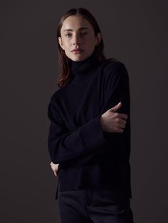 Front angled view of woman with arms crossed wearing Leigh Cashmere Turtleneck Sweater in Onyx Black from AETHER Apparel. Cashmere Turtleneck, Fall Wardrobe, Turtleneck Sweater, Timeless Pieces, Cashmere, Sweaters For Women, Turtle Neck, Wardrobe, Black