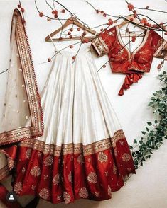 Instagram$Facebook Follow Us :- @jayamarfab Indian Wedding Taffeta Silk Lehenga Choli Pearl & Embroidery Work Lehenga Sabyasachi Bridal Lehenga. We Make Wedding Lehengas, Indian Lehenga, Bridal Lehenga, Designer Lehenga, South Indian Dresses, Lengha Choli, Chaniya Choli, Lancha, Semistitched Lehenga, Bridesmaid Lehengas, Sabyasachis Lehengas, Floral Skirts, Punjabi Lehengas, Ethnic Lehengas, Indo-western Outfits, Indian Outfits, Bollywood lehengas. Importance note: we will not make any changes i White Lehenga Choli, Red Lehenga Choli, Blouse Lehenga, Lehenga Choli Designs, Sabyasachi Lehenga, Saree Bollywood, Indian Outfits Lehenga, Organza Lehenga, Wedding Dress Outfit