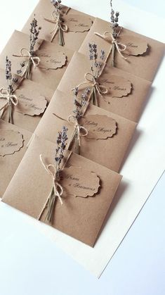 Unique & Best Gift Ideas For Boyfriend Gift Wrapping Inspiration, Gifts Wrapping Diy, Handmade Packaging, Creative Gift Wrapping, Diy Gift Wrapping, Wedding Invitations Diy, E Card, Diy Invitations, Paper Crafts Diy