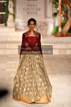 Bride Sister Lehenga, Sister Lehenga, Bridal Lehenga Maroon, Bride Sister, Blouse Designs Indian, Half Saree Designs, Designer Saree Blouse Patterns