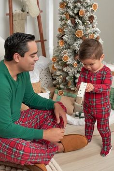 matching family pajamas + holiday pj's + gerber + christmas pajamas + holiday pictures + christmas pictures + baby pajamas + toddler pajamas + holiday photoshoot outfits + matching pajamas + red plaid pajamas + affordable baby clothes + affordable toddler clothes + holiday essentials