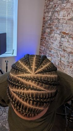 Cornrows pop smoke platts 8 braids #braidedhairstyle #braidsformen #cornrowhairstyles #braidsformen Male Hairstyles Cornrows, 8 Braids Men, Cool Braid Hairstyles For Men, Quick Mens Braid Styles, Natural Hairstyles For Men, Pop Smock Braids Men, Corn Braids Men, Boys Cornrow Hairstyles