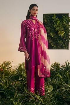 Purple silk chanderi thread embroidered drop shoulder short kurta. Paired with short cotton slip and leheriya dupatta. - Aza Fashions Leheriya Dupatta, Kurta Pant Set, Short Kurta, Cotton Slip, Kurta With Pants, Purple Silk, Pant Set, Set For Women, Aza Fashion