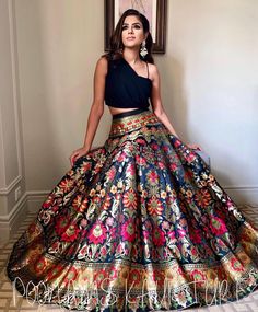 Orang India, Brocade Lehenga, Crop Top Lehenga, Choli For Women, Indian Lehenga Choli, Lehnga Dress, Lengha Choli, Gaun Fashion