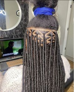 Soft Locs With Curls, Fake Locs, Crochet Hair Styles Freetress, Sleek Braided Ponytail, Big Box Braids Hairstyles, Quick Natural Hair Styles, Faux Locs Hairstyles, Afrikaanse Mode