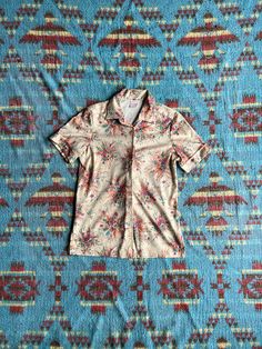 "This shirt has a great look to it and is perfect for everyday wear.  Ca 1970s Mendota button up. Good shape with light expected wear.  PTP: 16.5\" Length: 25.5\" If you have any questions, please send us a message. NGA *free shipping to lower 48 only" Fitted Button-up Hawaiian Shirt For Spring, Fitted Hawaiian Button-up Shirt For Spring, Fitted Spring Hawaiian Button-up Shirt, Retro Floral Print Shirt With Camp Collar, Fitted Hawaiian Shirt With Button-up Closure, Fitted Hawaiian Shirt With Button Closure, Retro Camp Collar Shirt For Spring, Spring Retro Camp Collar Shirt, Vintage Collared Camp Shirt With Vintage Print