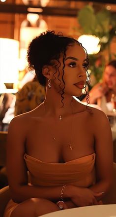 Natural Beauty Black Women, Curly Girl, Prom Hair, Bun Hairstyles, Cute Hairstyles, Girl Hairstyles, Hair Inspiration, Black Hair