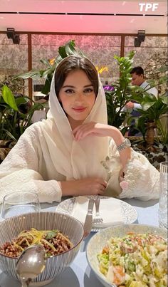 Top 10 Hairstyles, Luxury Hijab, Hairstyle With Bangs, Hairstyle For Wedding, Hairstyle 2024, Catholic Veil, Hairstyle For Women, Hairstyle Short