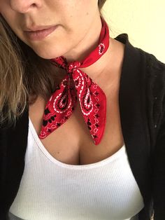 Made with a classic red bandana, this neck scarf is the perfect accessory! It features a topstitch detail that keeps the scarf flat and easy to tie. Perfect with a t-shirt or sweater! * Red bandana necktie/neckscarf * Made with a 100% cotton bandana * Classic rockabilly style pinup * I always welcome custom orders Bandana Neck Tie, Womens Neck Scarf, Neck Bandana, Bandana Neck Scarf, Western Scarf, Bandana Outfit, Head Bandana, Bandana Tie, Bandana Neck