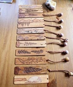 Beginner Wood Burning, Wood Burning Tips, Drawing Wood, Wood Burning Patterns Stencil, Wood Burning Techniques, Wood Burn Designs, Tools Drawing, Wood Carving Tools Knives, Idee Cricut