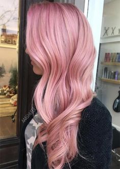 Black Cherry Hair, Pastel Pink Hair Color, Winter Hair Color Trends, Hair Colors Ideas, Winter Hair Colors, Hair Color Pastel, Light Hair Color