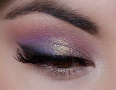 Pinkish Purple Makeup Looks, Pink And Lilac Eyeshadow, Purple Glowy Makeup, Lavander Dress Makeup Ideas, Lavender And Gold Eye Makeup, Pink Lilac Makeup, All Amythest Colourpop, Pale Purple Eyeshadow, Light Lavender Makeup