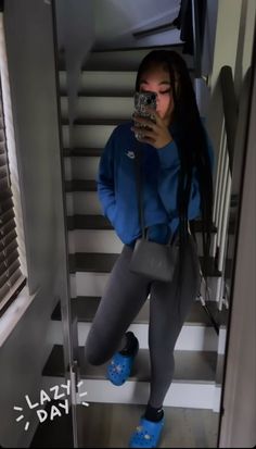 Huraches Nike Outfit Ideas, Outfit Ideas For Skinnies, Jordymcfordy Outfits, Calm Fits For School Winter, Chill Simple Outfits, Cute Outfits With Leggings Black Women, Gray Nike Tech Outfit, Black Sweater Outfit Black Woman, Charcoal Grey Leggings Outfit