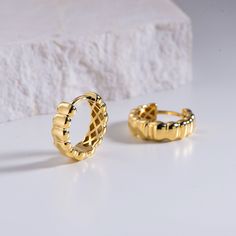 ♡ Share the Love FOLLOW on Instagram - @bealjewelry This special design features twisted details that captivate attention, showcasing the sophistication of 14K gold round hoop earrings. With its elegant details and rounded form, it adds a unique touch to your daily chic. The round hoop shape blends modern design essence with traditional elements. The sophisticated tone of 14K gold not only enhances the elegance of your style but also ensures you stand out at every moment. Every detail of these earrings is thoughtfully crafted, providing comfort throughout the day with its lightweight structure. This special design is ideal for elevating your daily chic and making a statement on special occasions. Gift Option: These unique round hoop earrings present an unforgettable gift option for your lo Elegant Yellow Gold Hoop Earrings With Gold-tone Hardware, Elegant Shell-shaped Gold Hoop Earrings, Luxury Hoop Earrings With Gold-tone Hardware, Luxury Modern Hoop Earrings With Gold-tone Hardware, Twisted Yellow Gold Hoop Earrings, Tarnish Resistant, Ear Style, Earrings Trendy, Real Gold Jewelry, Trendy Earrings